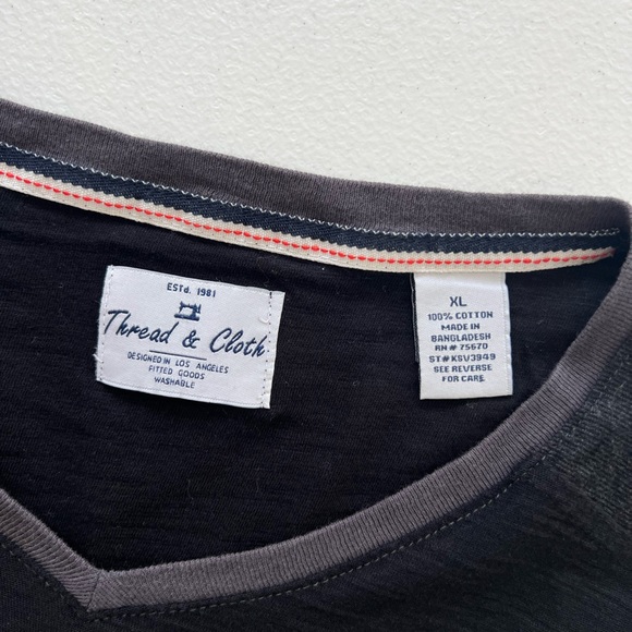 Thread & Cloth Men's Size XL  Short Sleeve T Shirt - Picture 3 of 8